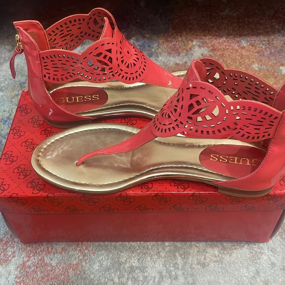 Guess Rolissa pink patent sandals, size 6.5